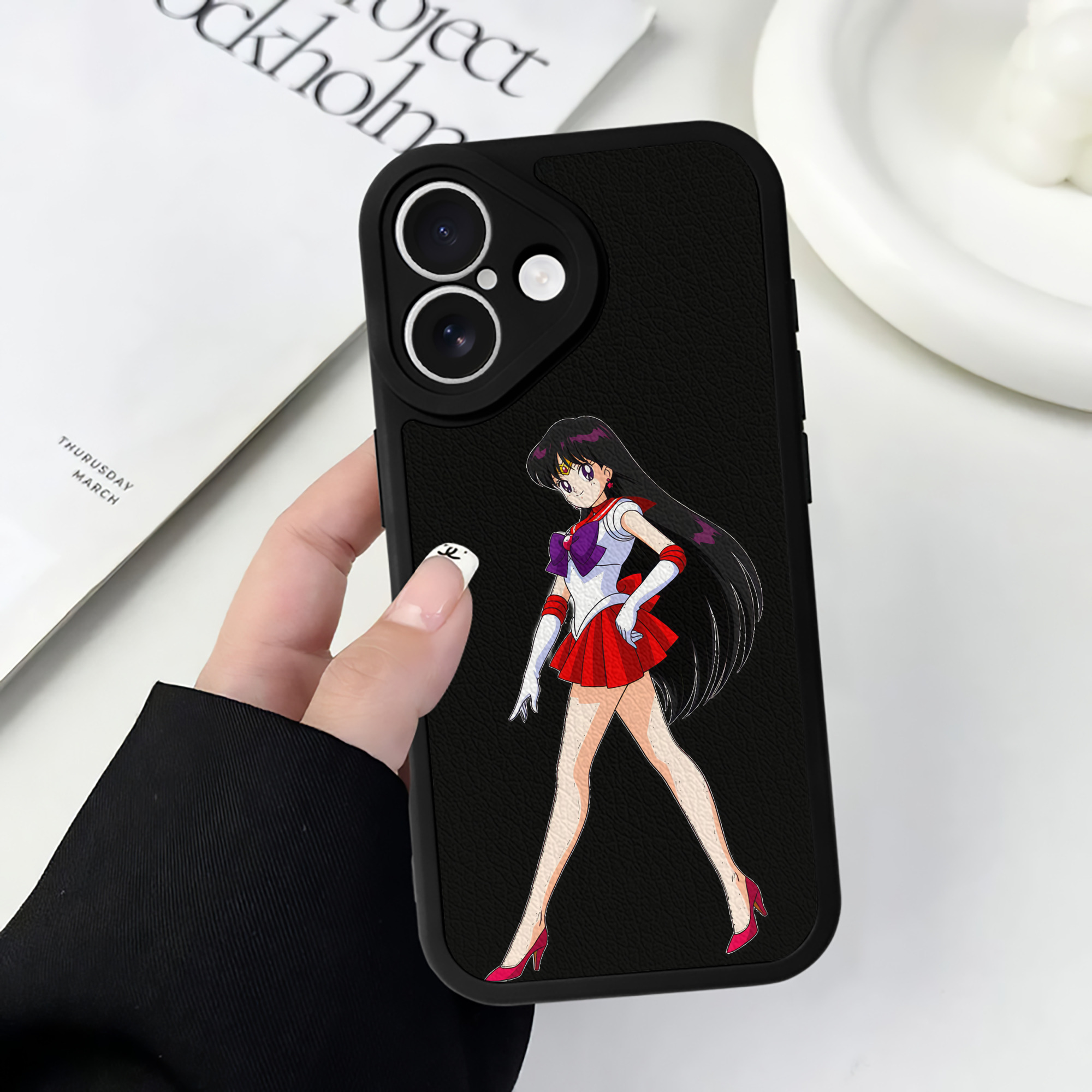 （画像用） 美少女戦士セーラームーン 火野レイ ひの レイ Sailor Moon Hino Rei （セーラーマーズ,Sailor Mars） 【iPhone 16シリーズ対応】シリコンスマホケース（レザー調） 材質：シリコン
